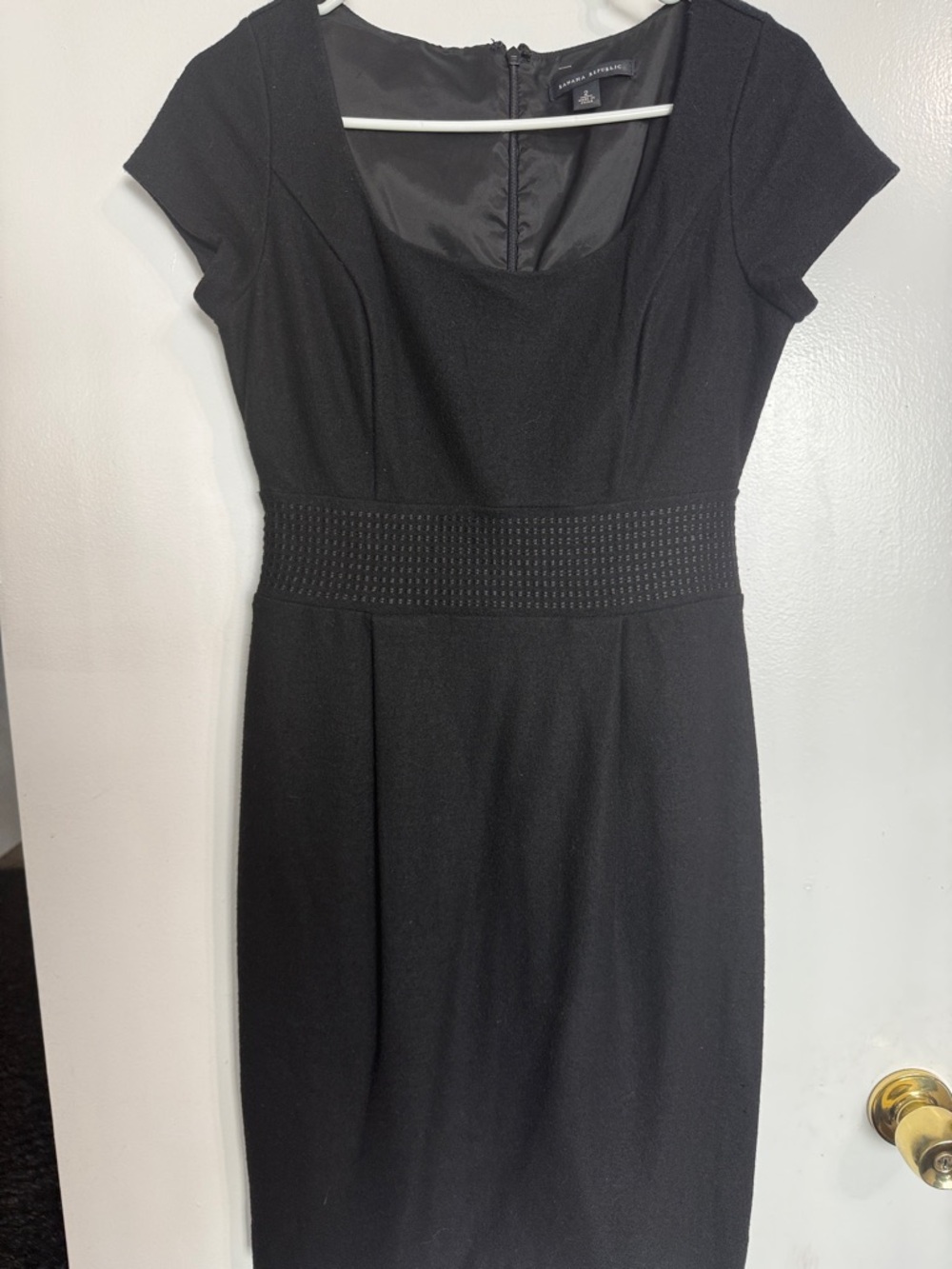 Banana Republic Black Cap-Sleeve Midi Dress